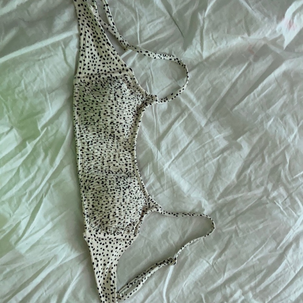 Xhilaration bikini top size medium never worn